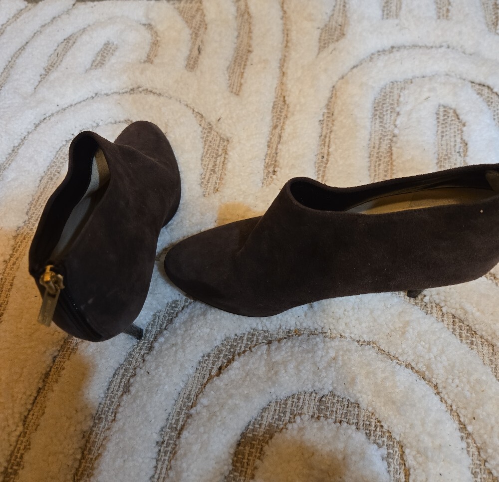 Jimmy Choo Shoes - Picture 3 of 8